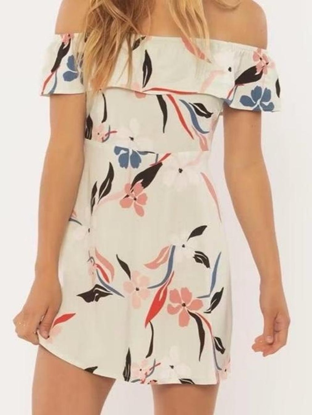 Sisstrevolution Mint Green Floral Dress
With Pink, Blue and Black Accents.